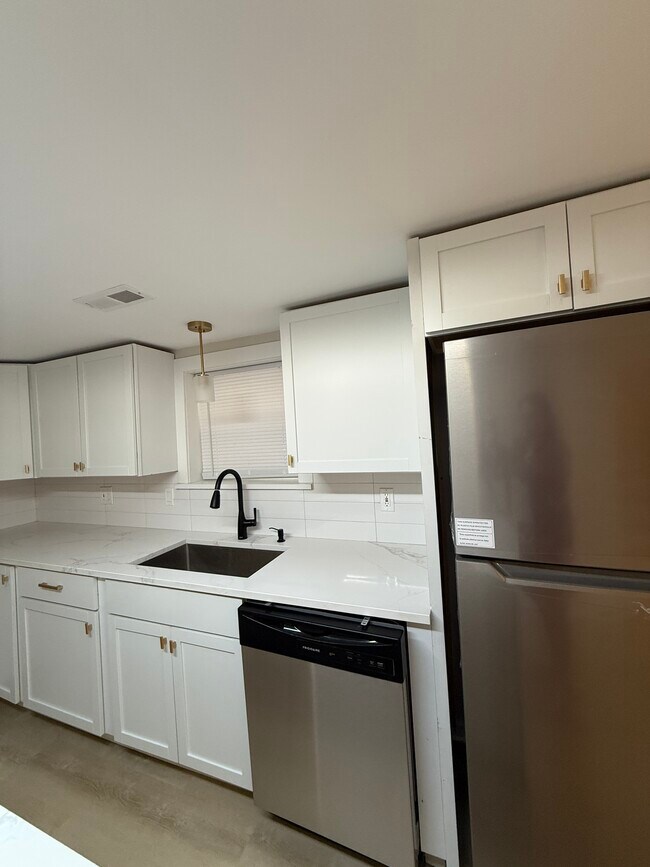 Photo - 5232 W Montana St Unit G