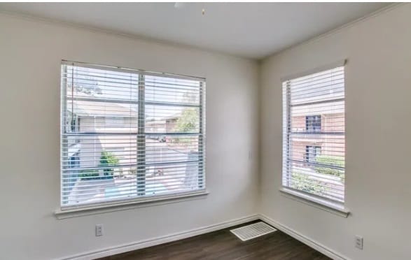 Photo - 8602 Baltimore Dr Unidad #7