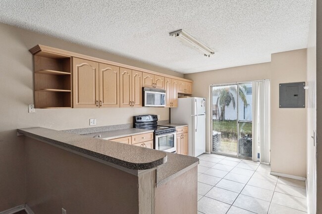 Photo - Beautiful 2-bedroom, 2-bath condo available for rent in the highly desirable Winter Park