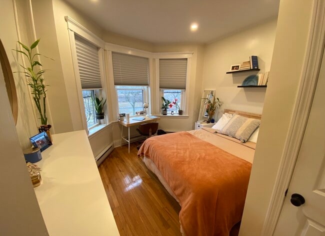 Building Photo - 73 Park Dr Unit 3F Rental
