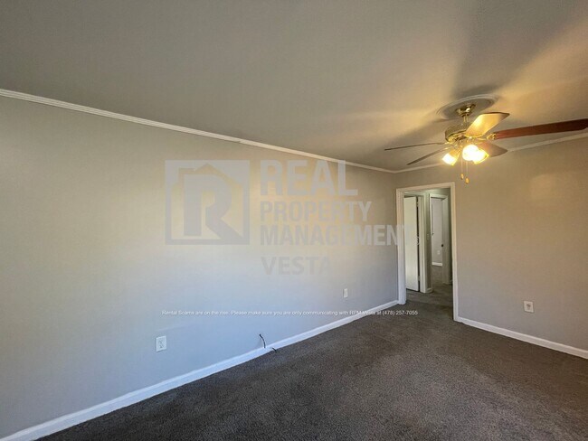 Photo - 2910 Reynolds Dr