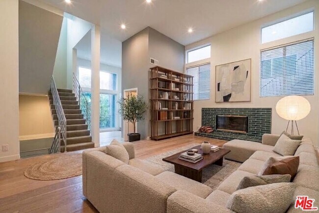 633 Museum Dr