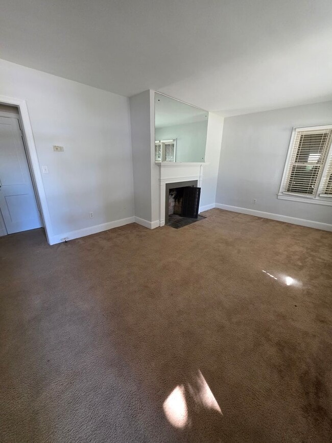 Photo - 2 BR in Emerywood!