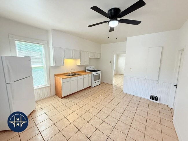 Photo - 1140 N 50th Pl