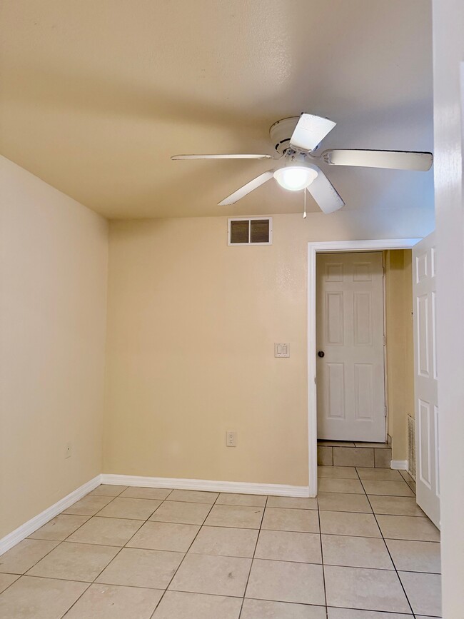 Photo - 1315 N US Highway 1 Unit B