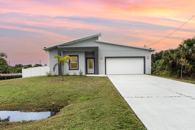 Building Photo - 448 St Andre Blvd