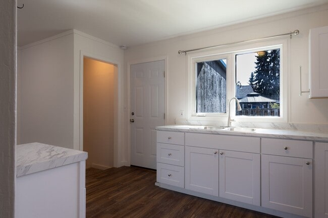 Photo - Diamond in the rough! Newly renovated interior - 5 Bed 2 Bath!