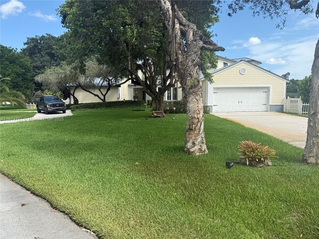 Photo - 11820 NW 5th St