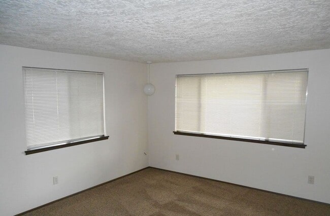 Photo - Cute 2BD Unit in Desirable McGillivray Neighborhood!