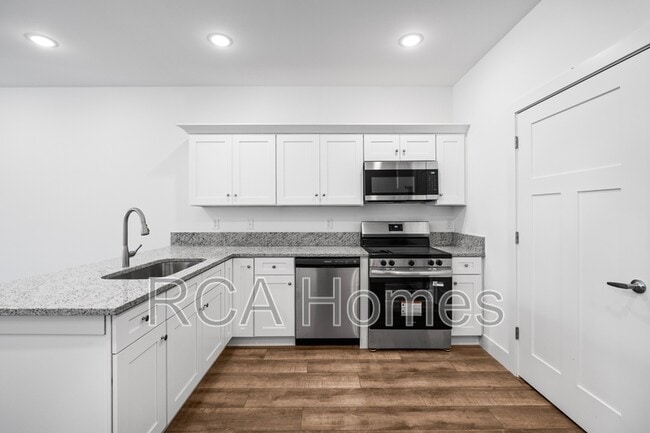 Building Photo - 2735 Guilford Ave