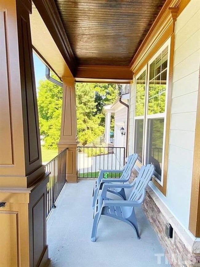Room in House on Grande Chateau Ln