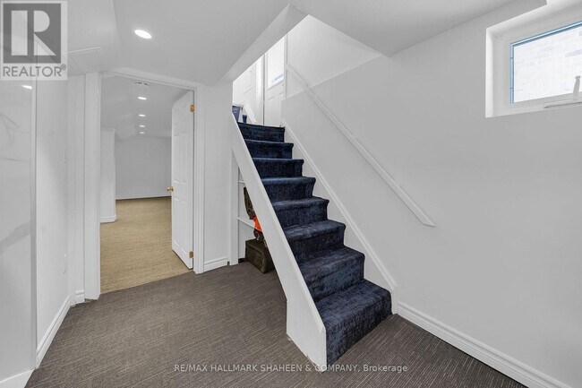 Photo - 146 Cranbrooke Ave