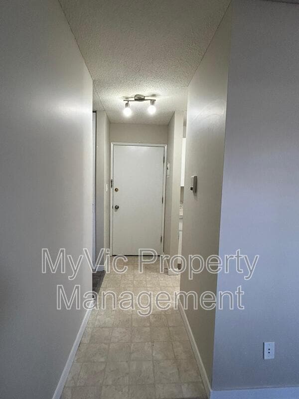 Photo - 9120-9149 149 St Unit One Bed