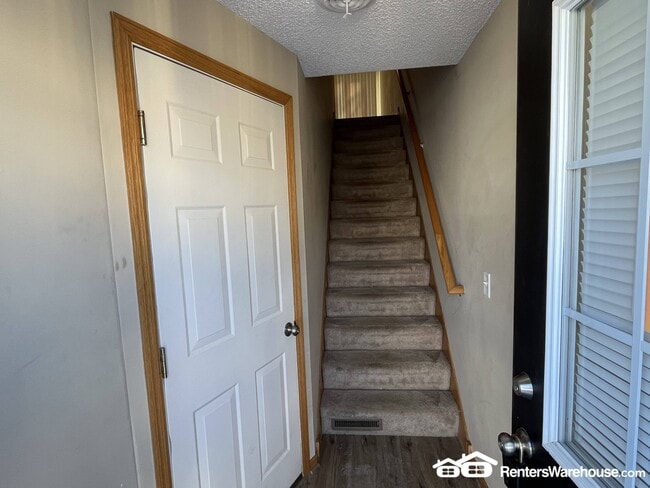 Photo - 16477 Timber Crest Dr SE