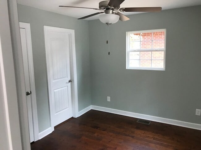 Photo - Available! Only one block from MTSU Area