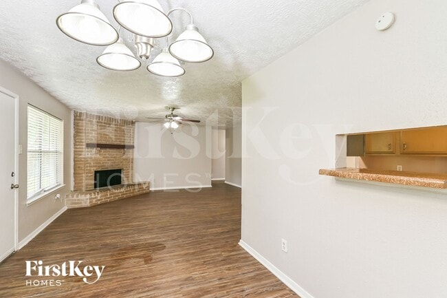 Photo - 15823 Baybriar Dr
