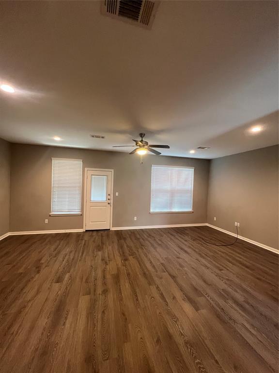 124 Artesian Way Condo Condo for Rent in New Caney, TX