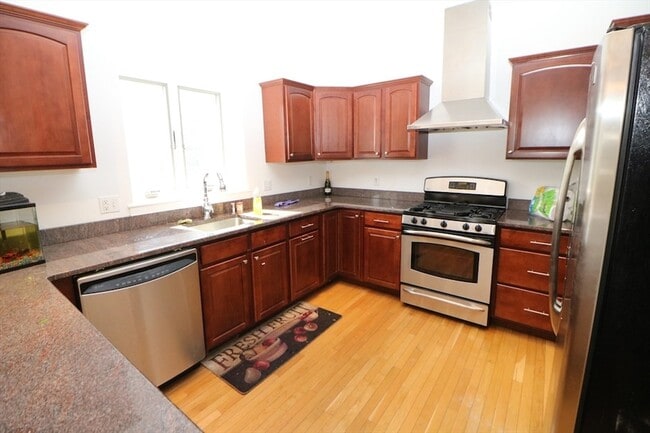 Photo - 141 Grovers Ave