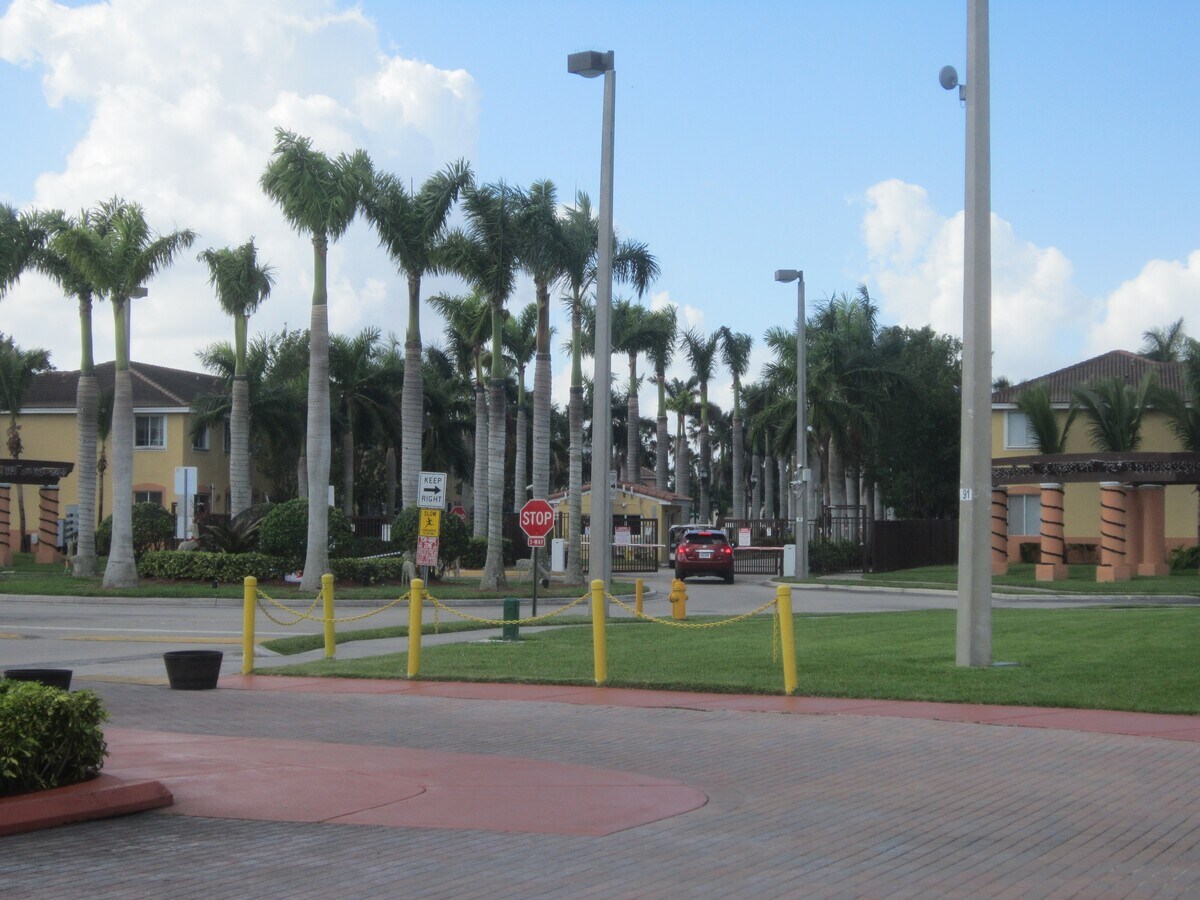 Photo - 2460 SE 16th Terrace