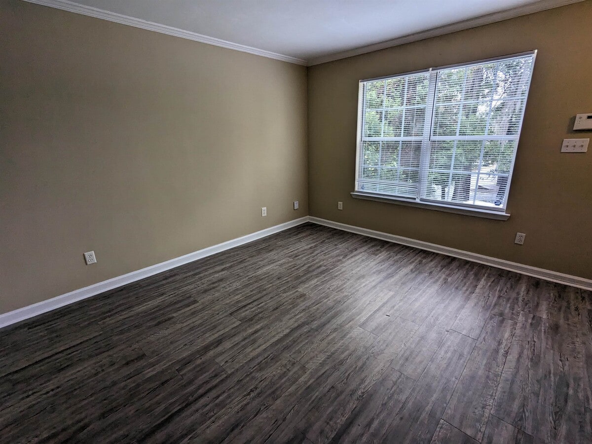 Photo - 729 Wailes St