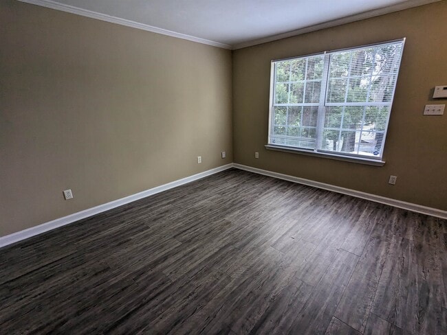 Photo - 729 Wailes St