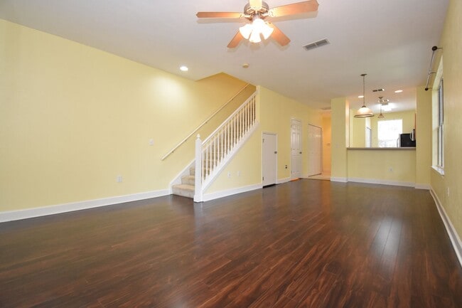 Photo - 941 NW 21st Ave