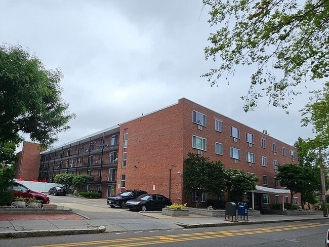 Photo - 50 Green St Unit 107