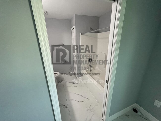 Photo - 5349 29th St SW