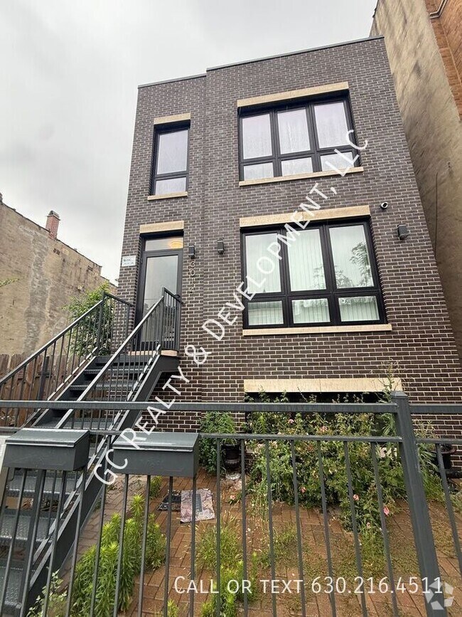 Building Photo - 3014 W Warren Blvd Unit 1 Rental