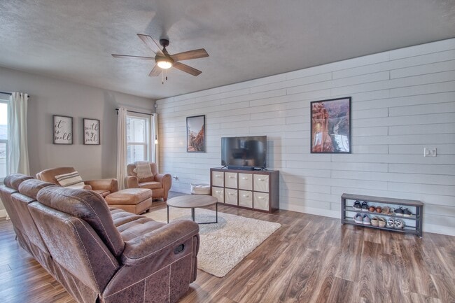 Photo - 8636 N Cypress Alley