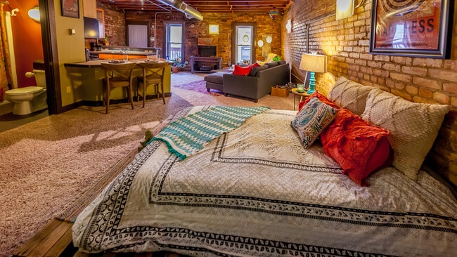 Photo - 617 E Michigan Ave Unit Loft 2
