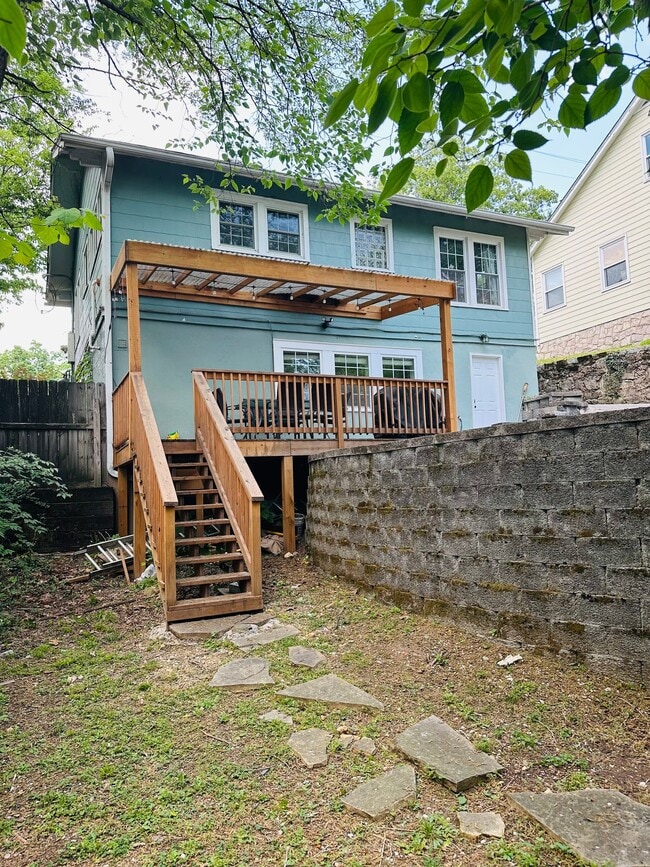 Building Photo - 708 Old Dallas Rd Unit Ground Floor