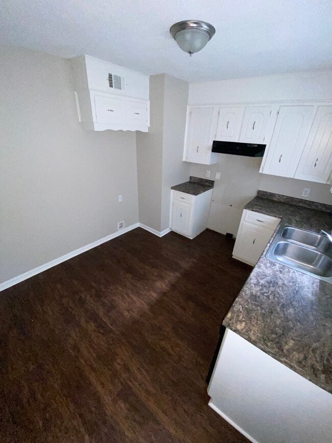 Photo - 513 Sorrells Dr