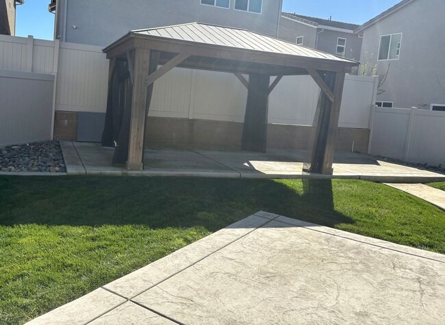 Photo - Stunning Natomas 4/2.5.  Backyard is AMAZING!  Please read ad for viewings!