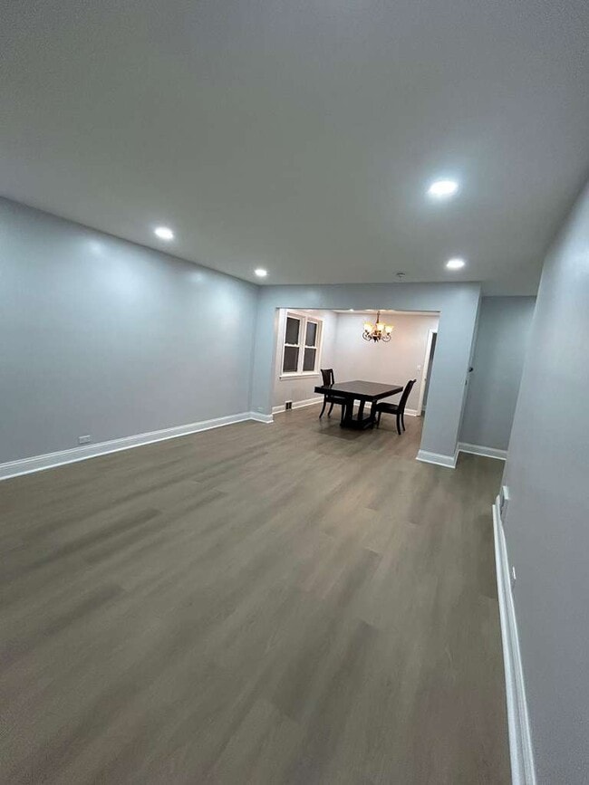 Photo - 5647 N Spaulding Ave Unit 1N