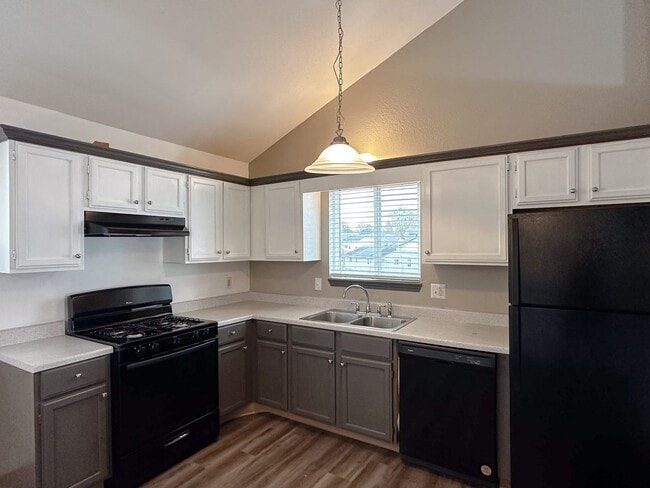 Kingsridge East Apartments