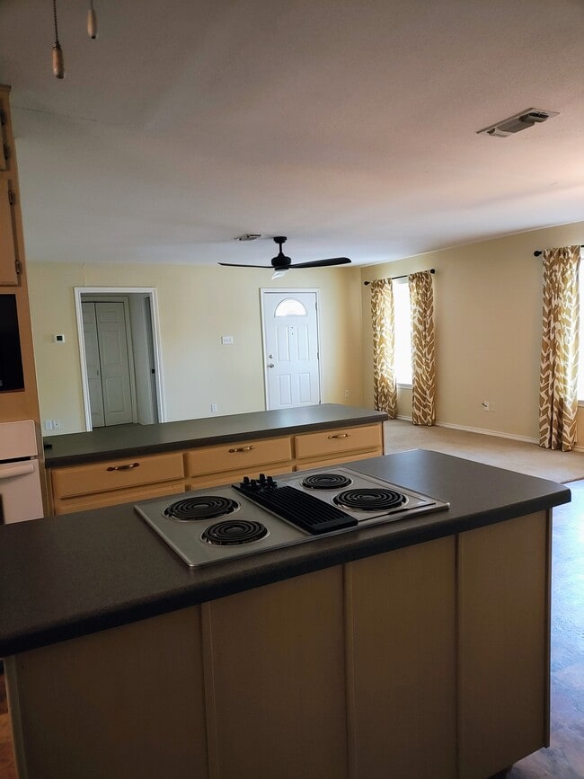 Photo - 128 Moyer Ln