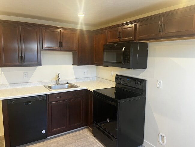 Photo - 732 W Blue Mountain Dr