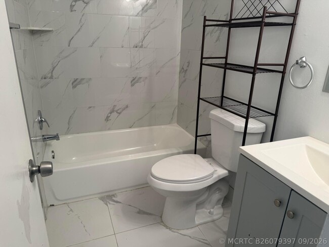 1471 NW 20th St Unit 1-3