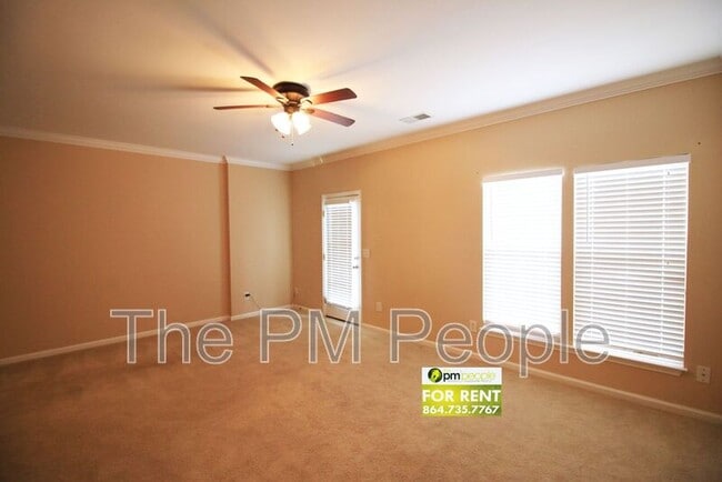 Photo - 153 Spring Crossing Cir