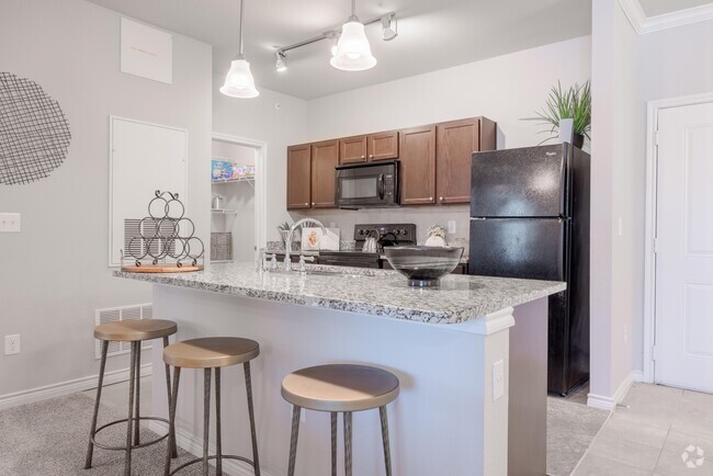 Building Photo - Lirio Rental