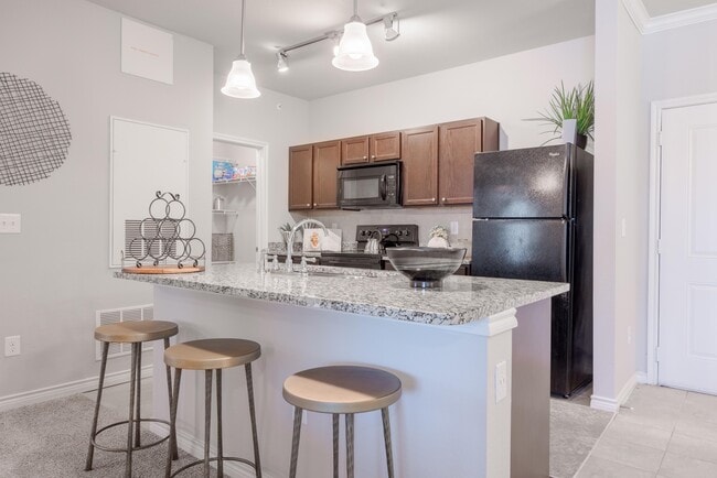 Building Photo - Lirio Rental