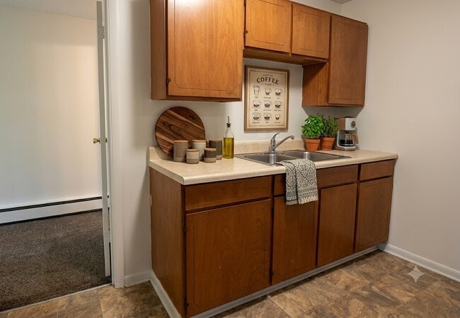 Photo - Country Cove Apartments