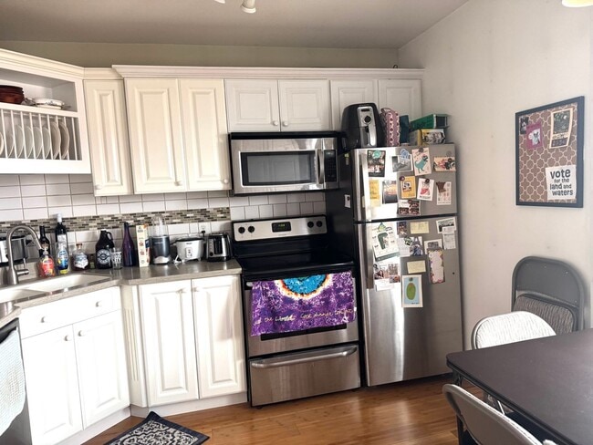 Photo - 2718-2720 Sommers Avenue Unit #4