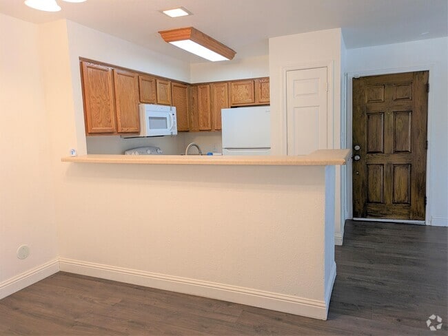 Building Photo - 2881 Huntington Blvd Rental