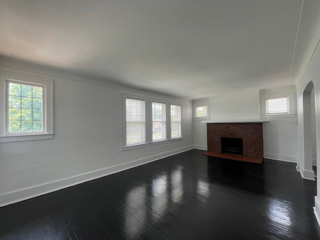 Photo - 4706 Lakewood St
