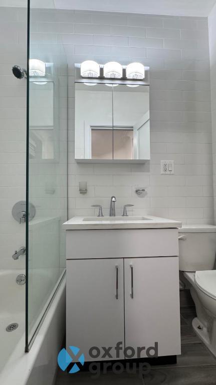 Photo - East 76th Street