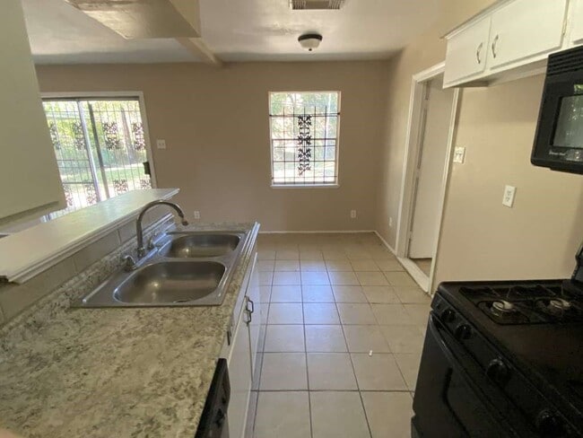 Photo - 10818 Carlton Dr Casa