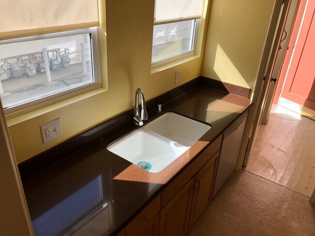 Photo - 4315 Avocado St