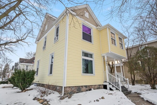 701 Washtenaw Ave